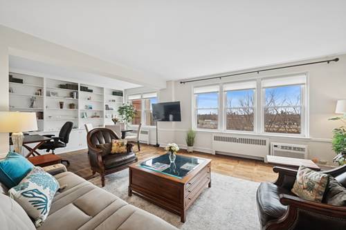 1585 Ridge Unit 611, Evanston, IL 60201