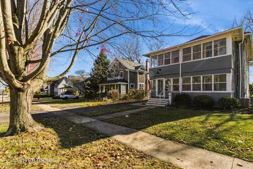 329 W Maple Unit 327, Libertyville, IL 60048