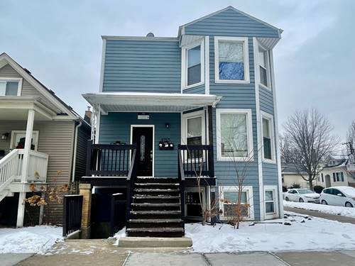 4155 W Roscoe, Chicago, IL 60641