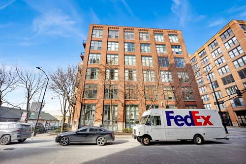 701 W Jackson Unit 402, Chicago, IL 60661