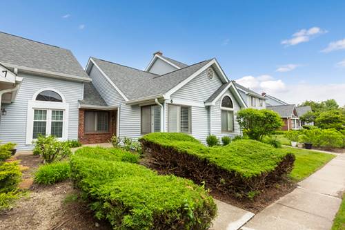 6 Hastings Unit 6, Lincolnshire, IL 60069