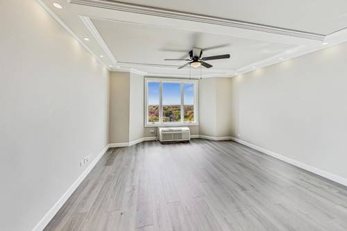 1 Renaissance Unit 1220, Palatine, IL 60067