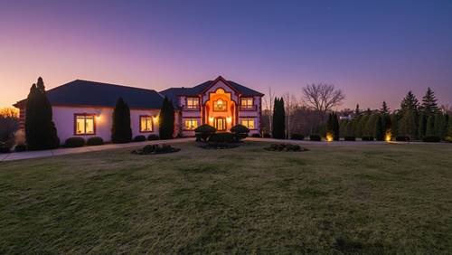 9 Falcon Lakes, South Barrington, IL 60010