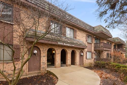8000 Woodglen Unit 102, Downers Grove, IL 60516