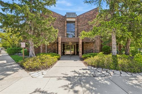 925 Spring Hill Unit 102, Northbrook, IL 60062