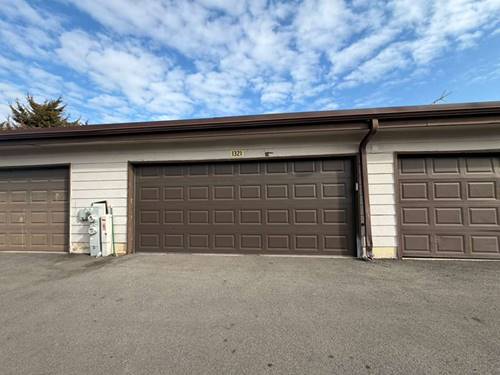 1321 Court O, Hanover Park, IL 60133