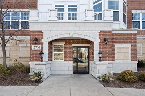 2701 Commons Unit 210, Glenview, IL 60026
