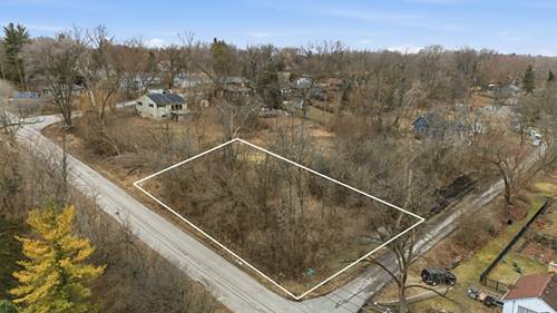 2101 Riverview, Fox River Grove, IL 60021