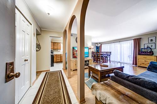 4114 W 99th Unit D, Oak Lawn, IL 60453