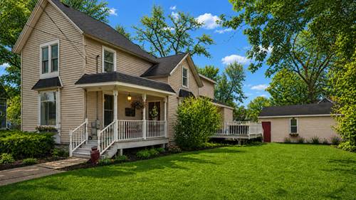121 S Walkup, Crystal Lake, IL 60014