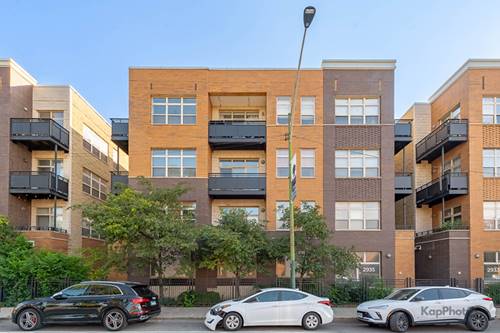 2935 N Clybourn Unit 301, Chicago, IL 60618