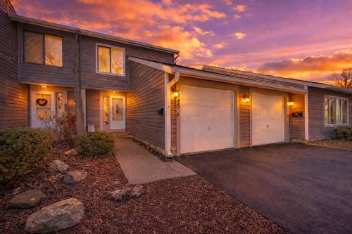 545 Alton, Carol Stream, IL 60188