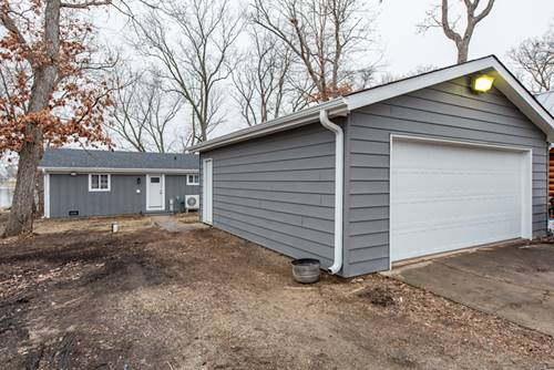 42076 N East, Antioch, IL 60002
