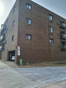 7610 W Grand Unit 3A, Elmwood Park, IL 60707