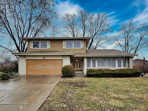 1831 N Rolling, Arlington Heights, IL 60004