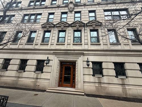 2912 N Commonwealth Unit 6A, Chicago, IL 60657