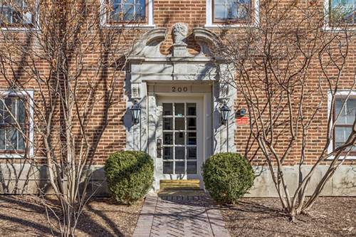 200 S Maple Unit 12, Oak Park, IL 60302