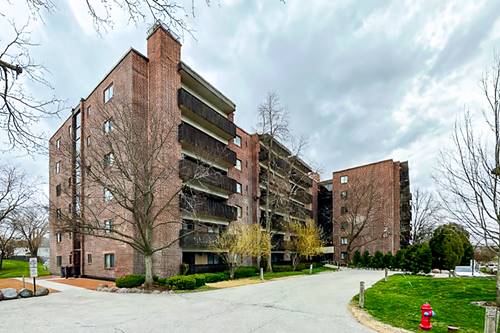 920 Vose Unit 304, Gurnee, IL 60031