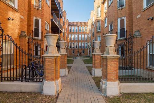 1642.5 W Greenleaf Unit 2N, Chicago, IL 60626