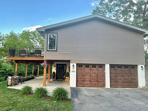 30 Echo, Lake In The Hills, IL 60156