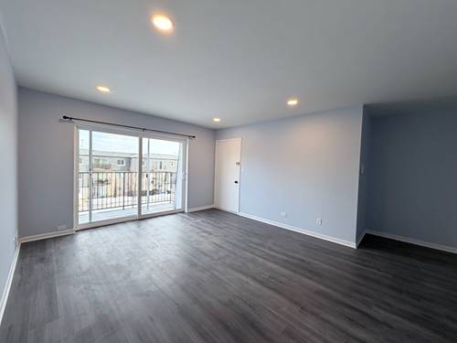 9460 Bay Colony Unit 3N, Des Plaines, IL 60016