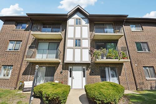1751 S Washington Unit 1, Naperville, IL 60565