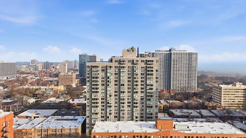 720 W Gordon Unit 11A, Chicago, IL 60613