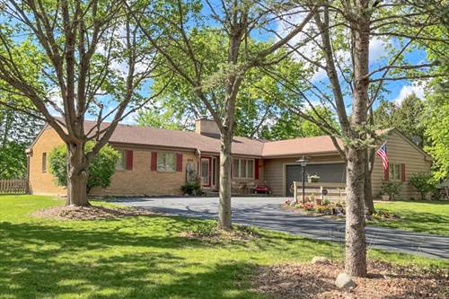 6315 Walkup, Crystal Lake, IL 60012