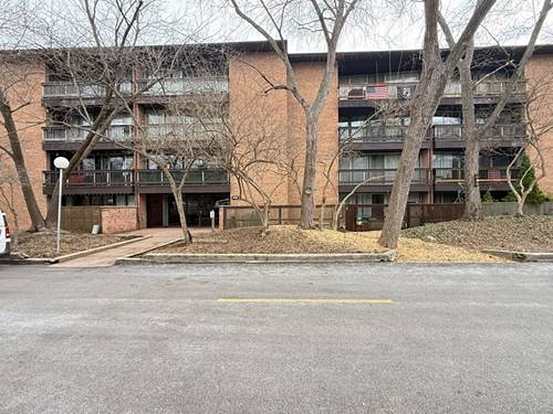 5500 Hillcrest Unit 3C, Lisle, IL 60532