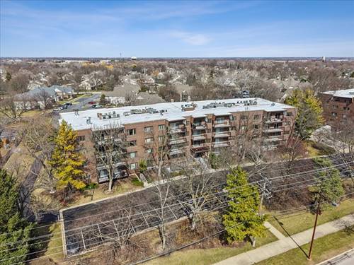 300 E Dundee Unit 310, Buffalo Grove, IL 60089