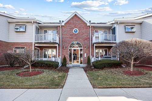 1226 Chalet Unit 2-102, Naperville, IL 60563