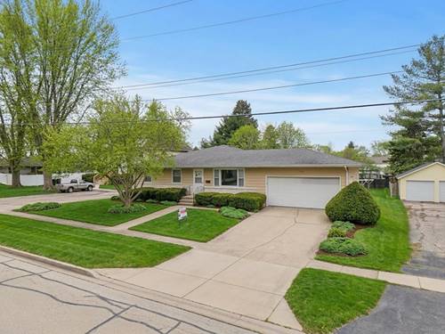 215 N State, Genoa, IL 60135