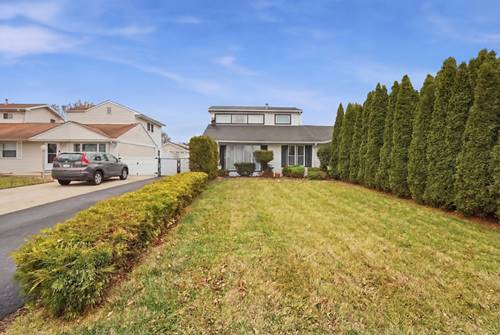 8947 S Komensky, Hometown, IL 60456