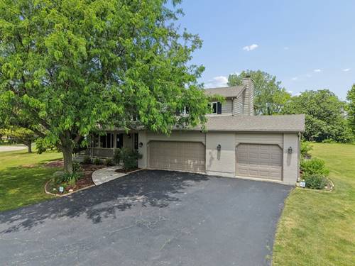 209 Mooregate, Hawthorn Woods, IL 60047