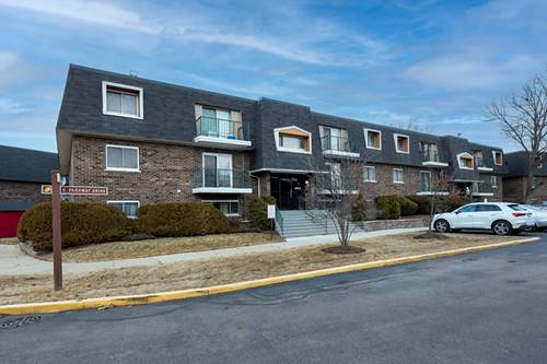 3856 S Parkway Unit 3B, Northbrook, IL 60062