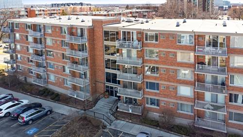 2200 S Stewart Unit 3J, Lombard, IL 60148