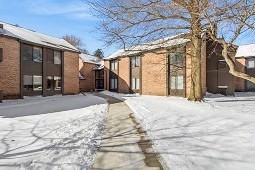 740 St Andrews Unit 35, Crystal Lake, IL 60014