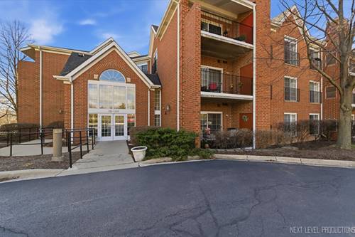 147 Hunt Club Unit 147, St. Charles, IL 60174