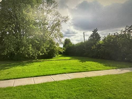 429 W Army Trail, Addison, IL 60101