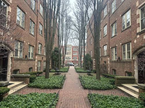 219 N Oak Park Unit 3E, Oak Park, IL 60302