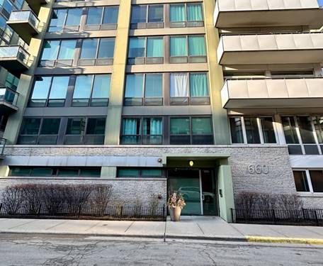 660 W Wayman Unit 507, Chicago, IL 60661
