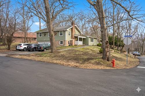 714 Elmwood, Carpentersville, IL 60110