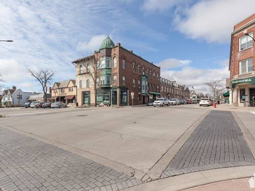 293 E Deerpath Unit 32, Lake Forest, IL 60045