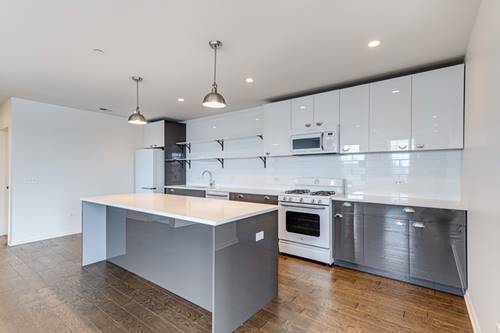 115 Lake Unit 314, Libertyville, IL 60048