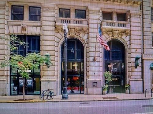 212 W Washington Unit 1805, Chicago, IL 60606
