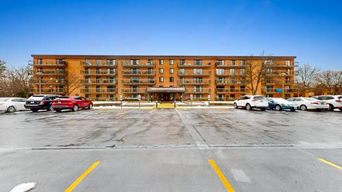 6443 Clarendon Hills Unit 411K, Willowbrook, IL 60527