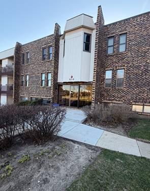 2216 Country Club Unit 25, Woodridge, IL 60517