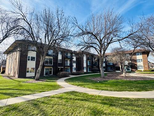 5S070 Pebblewood Unit F11, Naperville, IL 60563