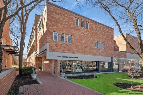 630 Vernon Unit 2, Glencoe, IL 60022
