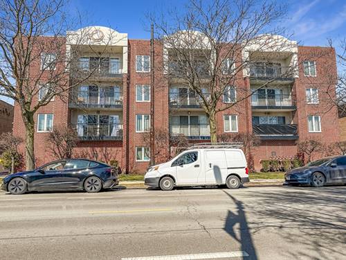 5840 W Lawrence Unit 301, Chicago, IL 60630